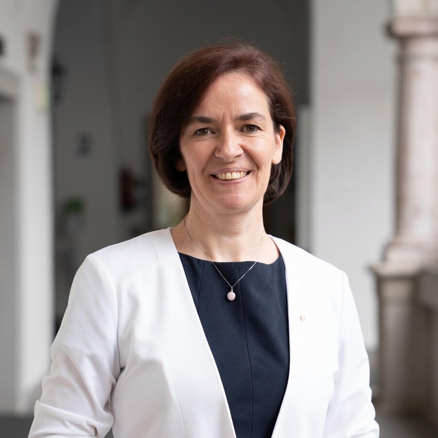 Ing.in Mag. phil. Regina Aspalter