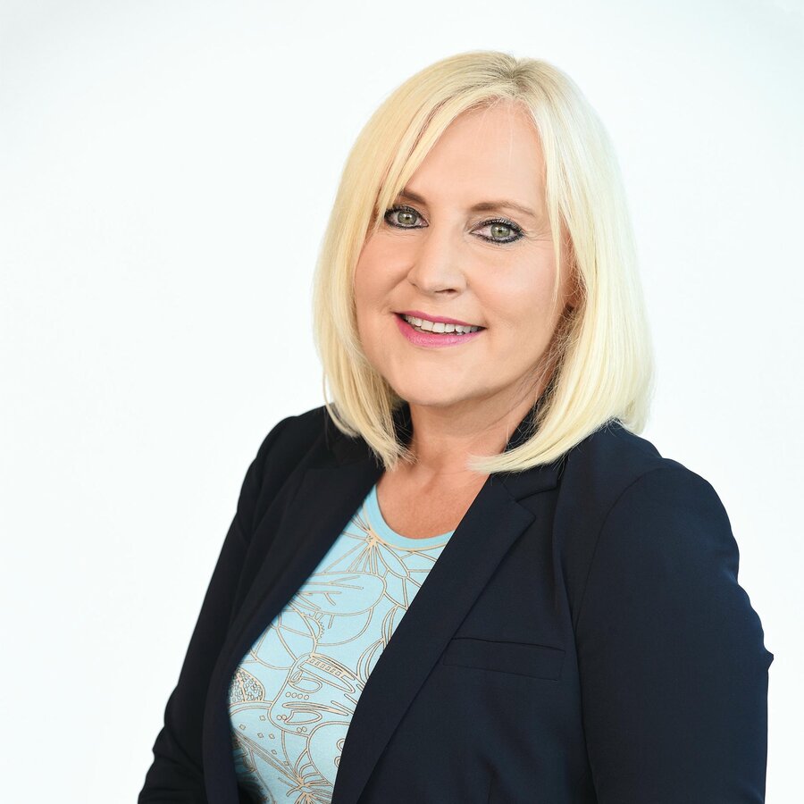 Mag.a Dr.in Angelika Winzig